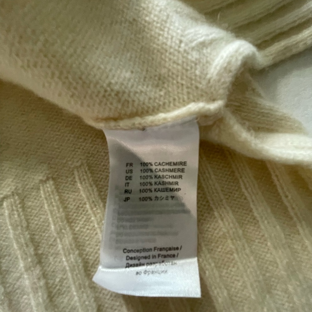 Cashmere Turtleneck Sweater - Picture 8 of 9